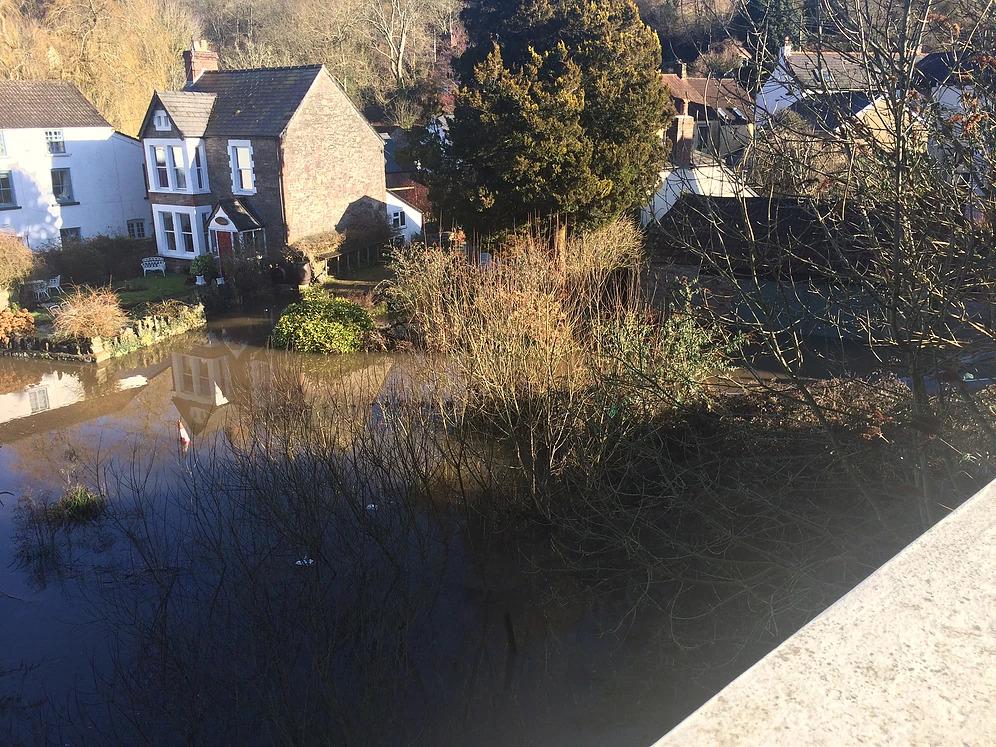 The river Wye at Brockweir rising water level